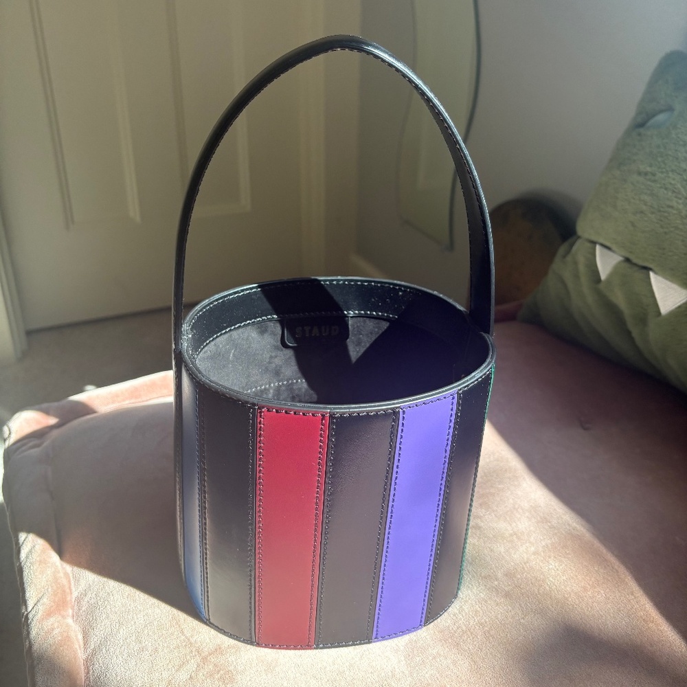 STAUD Bissett Bucket Bag